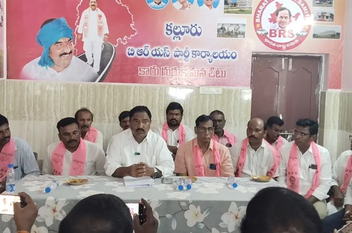 గిరిజన రిజర్వేషన్ల పెంపు ఘనత కేసీఆర్‌దే.. పాలాభిషేకం చేయాలి: సండ్ర