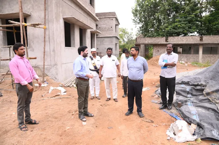అభివృద్ధి పనులను త్వరగా పూర్తి చేయాలి