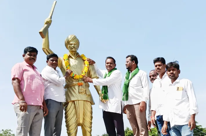 ఆదివాసీల ఆశజ్యోతి కొమరం భీమ్ కు ఘన నివాళులు  