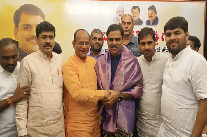 విష్ణువర్ధన్ రెడ్డిని కలిసిన ఎల్లారెడ్డి 