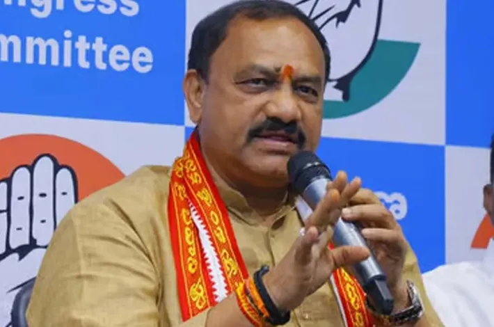  కొండా సురేఖ కాంగ్రెస్‌లో కొనసాగితే అవకాశం ఇస్తాం: మహేష్ కుమార్