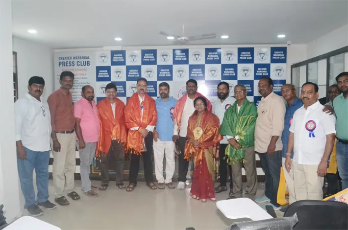 ఐఎండ్ పిఆర్ అడిషనల్ డైరెక్టర్ జగన్ కు ప్రెస్ క్లబ్ లో సన్మానం