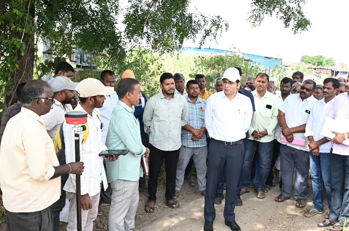 జిల్లాలో పక్కాగా భూముల సర్వే 