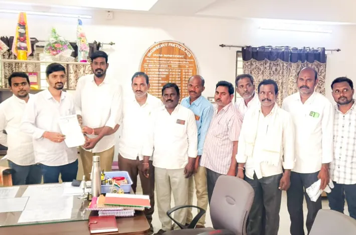 చనఖ-కోర్ట ప్రాజెక్ట్ కెనాల్ లో నీటిని విడుదల చేయాలి
