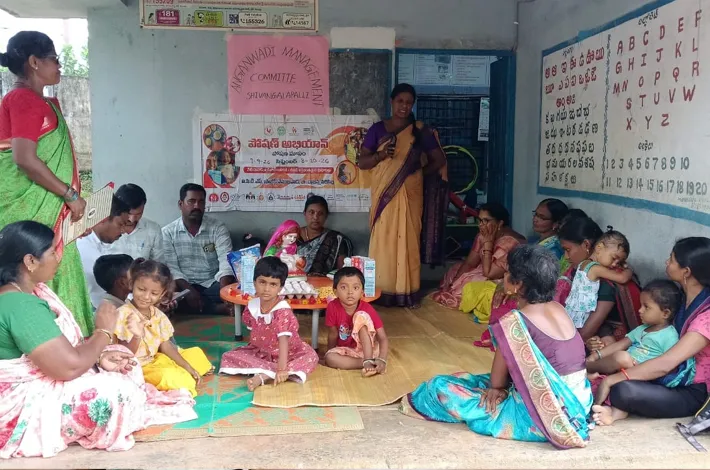 చిన్నారులకు పోషకాహారం అందించాలి