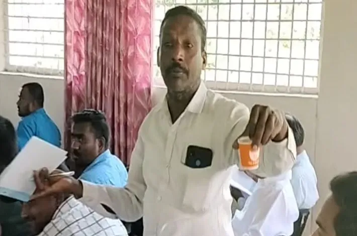 ప్లాస్టిక్ రహిత గ్రామం..టీ.. ప్లాస్టిక్ కప్పులోనా.?