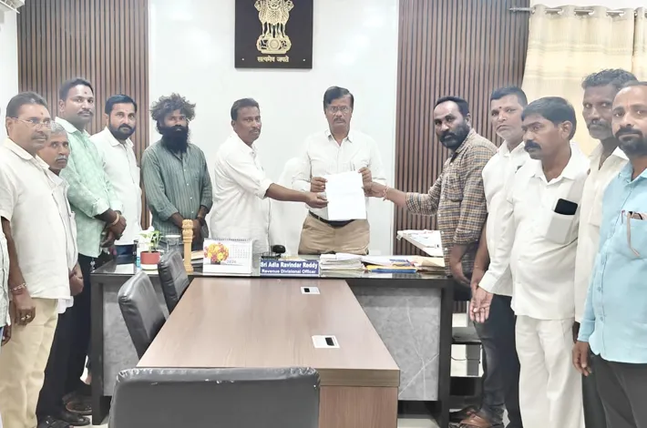 17న తెలంగాణ విమోచన దినోత్సవం అధికారికంగా నిర్వహించాలని ఆర్డీవోకు వినతి