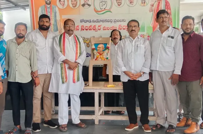 మహమ్మద్ అజీమ్ ఆధ్వర్యంలో ఘనంగా గాంధీ జయంతి వేడుకలు