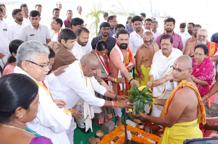 దేవస్థానం కొండపైన 30 కోట్లతో నూతన కళ్యాణ మంటపం