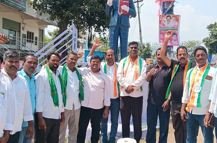 చీఫ్ ఎలక్షన్ కమిషనర్ రాజీనామా చేయాలి..