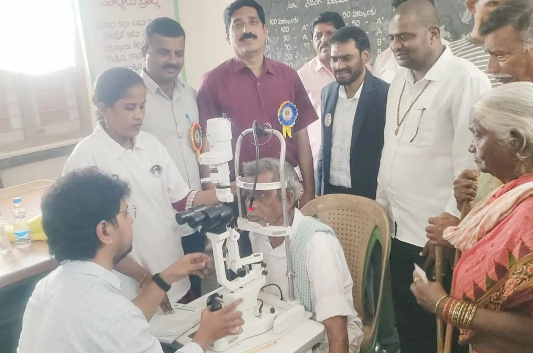 ఉచిత కంటి వైద్య శిబిరం