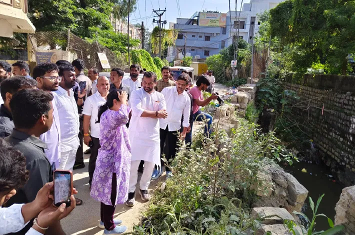 ఇరిగేషన్ అధికారులపై రఘునందన్ సీరియస్