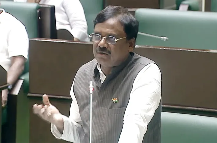మన దగ్గరే మంచి జీతాలు