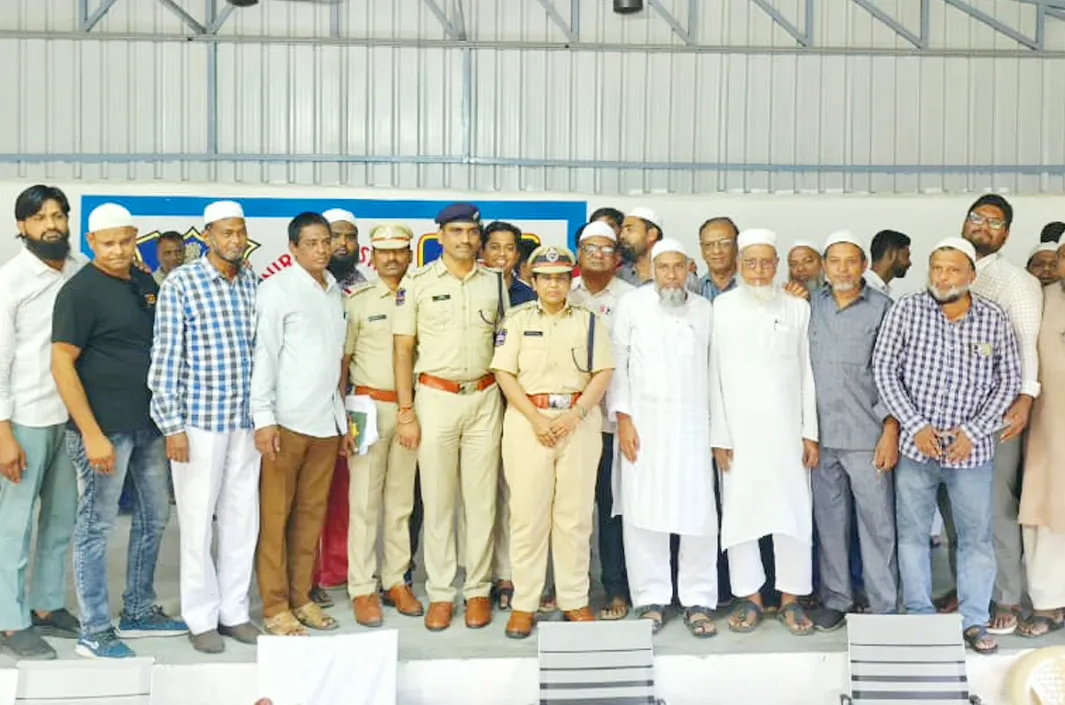 పండుగలు ప్రశాంతంగా జరుపుకోవాలి