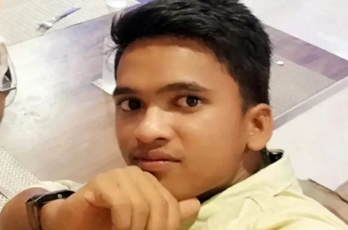 బైకుపై వెళుతున్న యువకుడు మృతి