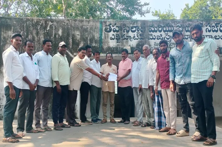 సోనాల మండలాన్ని కరువు ప్రాంతంగా ప్రకటించాలి