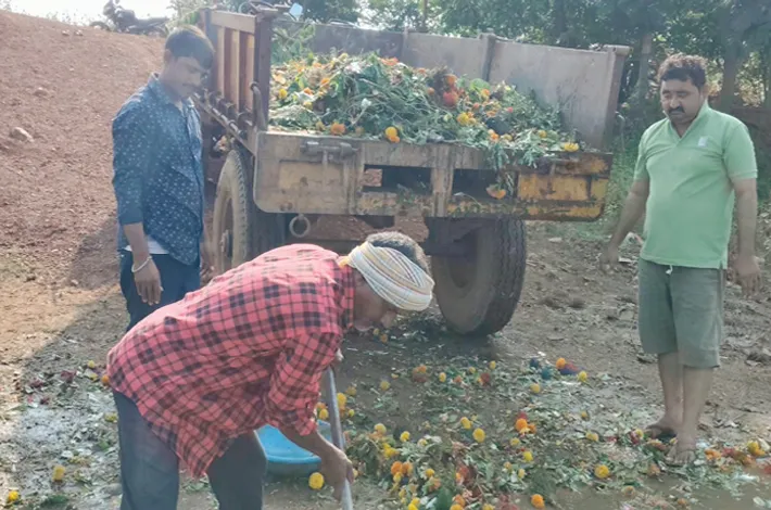 మాదారం చెరువు శుభ్రతకు సర్పంచ్ ఆదేశాలు