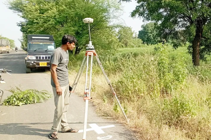 ఆదిలాబాద్ ఆర్మూర్ రైల్వే లైన్ ఏర్పాటుకై సర్వే