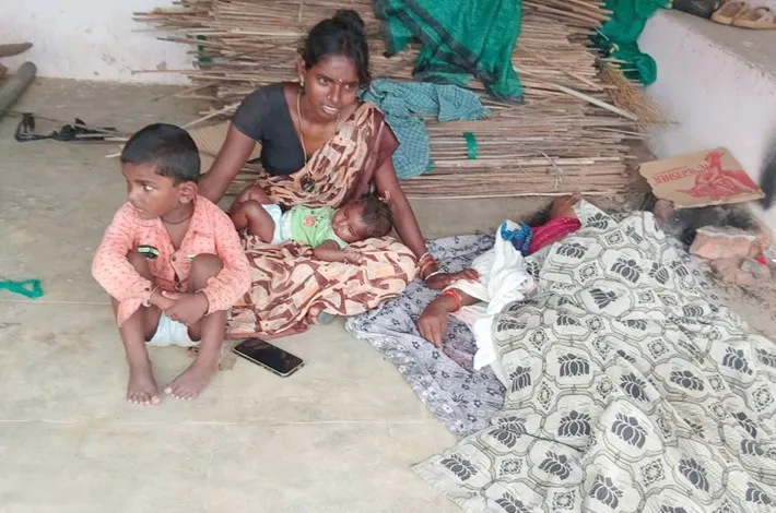 బతికున్నప్పుడు నిలువ నీడ లేదు.. చివరి మజిలీకి సొంత గడప లేదు!
