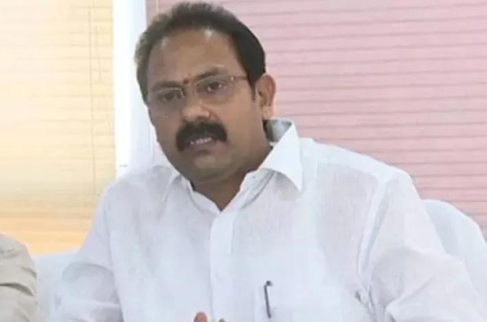 మాజీ డిప్యూటీ సీఎం ఆళ్ల నాని గుండెపోటుతో కన్నుమూత