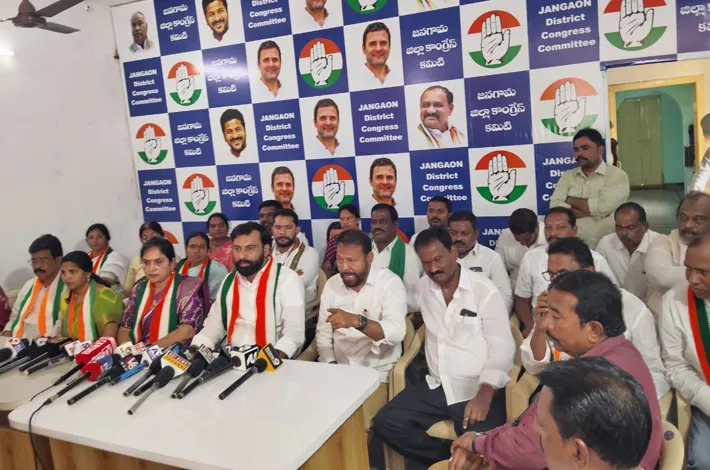 ప్రజాధనాన్ని దోచుకున్న కేసీఆర్ కుటుంబంపై విచారణ జరపాలి