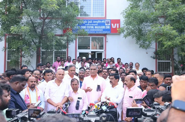 రాష్ట్రంలో ప్రజాస్వామ్యం ఉందా?