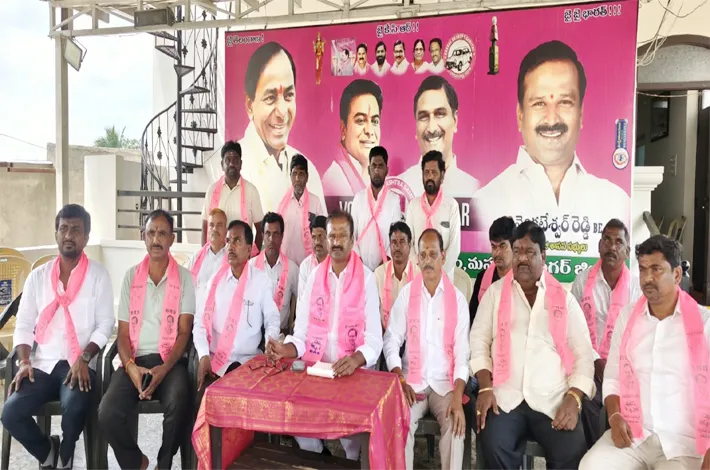 రైతులకు సాగునీరు విడుదల చేయాలి