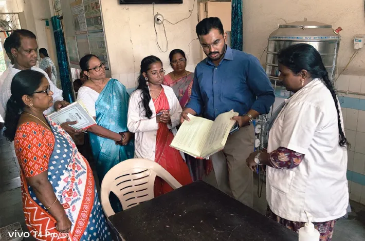 చుంచుపల్లి పి హెచ్ సి లో ఐటీడీఏ పీఓ తనిఖీలు..