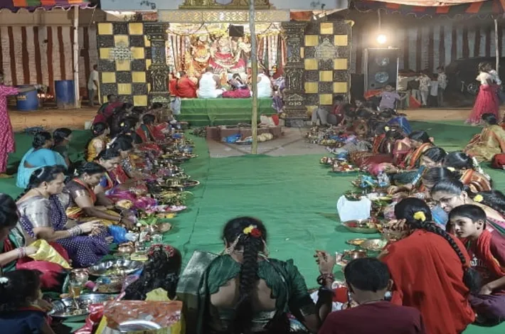 మహాలక్ష్మి అవతారంలో దుర్గమ్మ