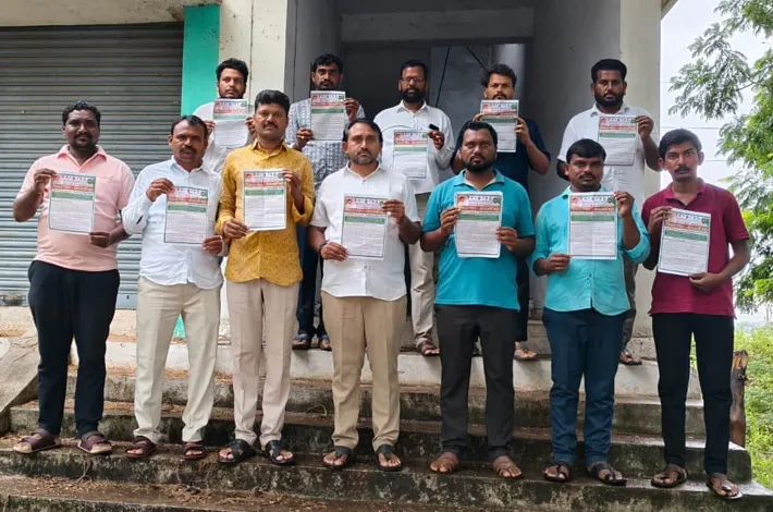 గిరిజనులకు ఇచ్చిన హామీలను వెంటనే అమలు చేయాలి