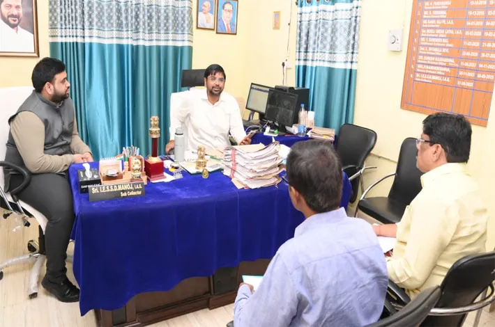 అభివృద్ధి పనులను వేగవంతం చేసి త్వరగా పూర్తి చేయాలి