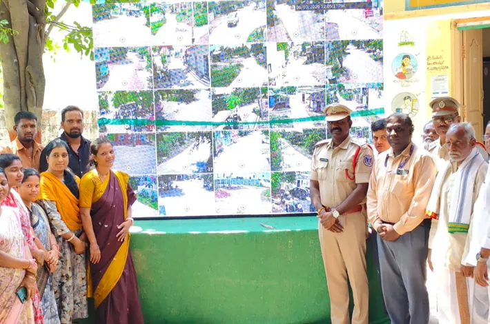పంతంగిలో నూతన సీసీ కెమెరాల ఏర్పాటు