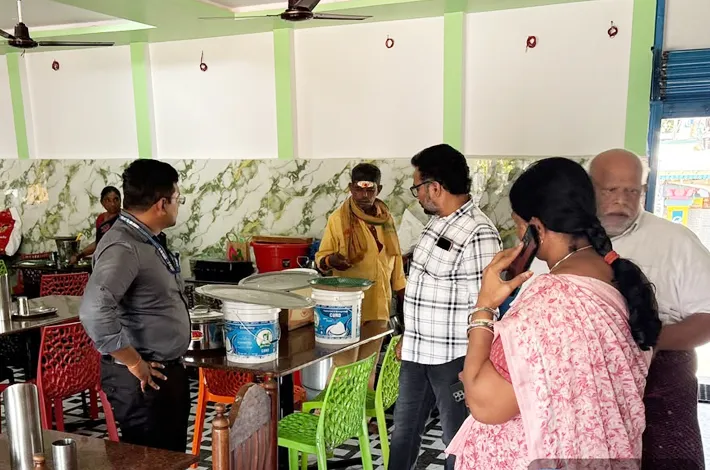 భద్రాచలంలో ఫుడ్ సేఫ్టీ అధికారుల తనిఖీలు