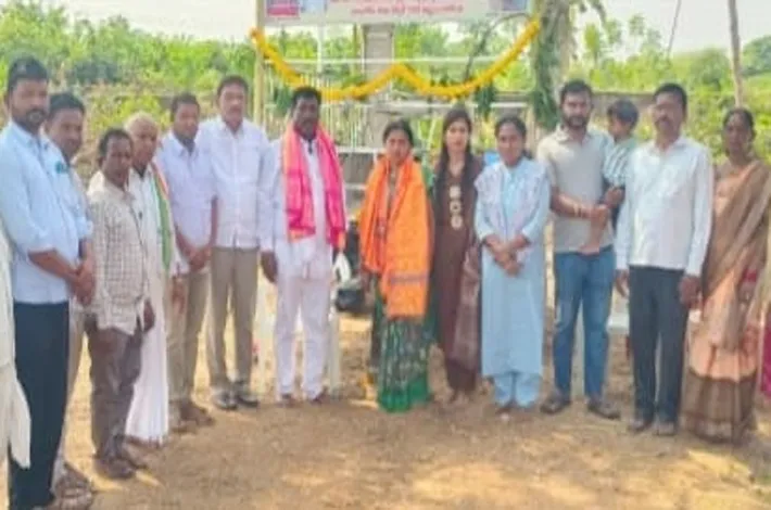 ఉద్యోగి ఉదారత.. స్వర్గలోకం రథం పంపిణీ
