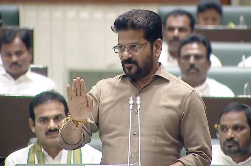 బీఆర్ఎస్ భూదోపిడీపై రాస్తే రామాయణం, చెప్తే భారతం