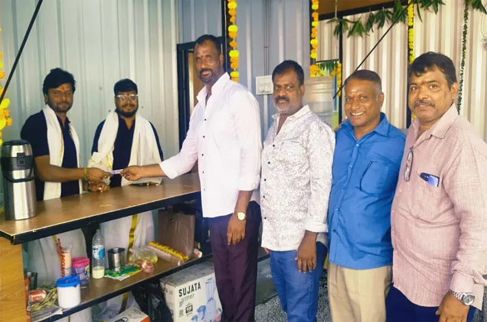 ఉద్యోగాల కోసం ఎదురుచూడొద్దు.. స్వయం ఉపాధితో ఎదగాలి!