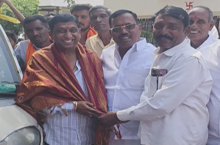 కుబీర్‌లో పత్తి కొనుగోళ్లకు శ్రీకారం