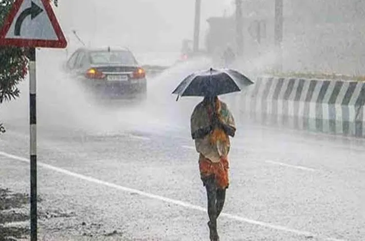 తెలుగు రాష్ట్రాలకు ఎల్లో అలర్ట్.. ఈ జిల్లాలో వర్షాలు 