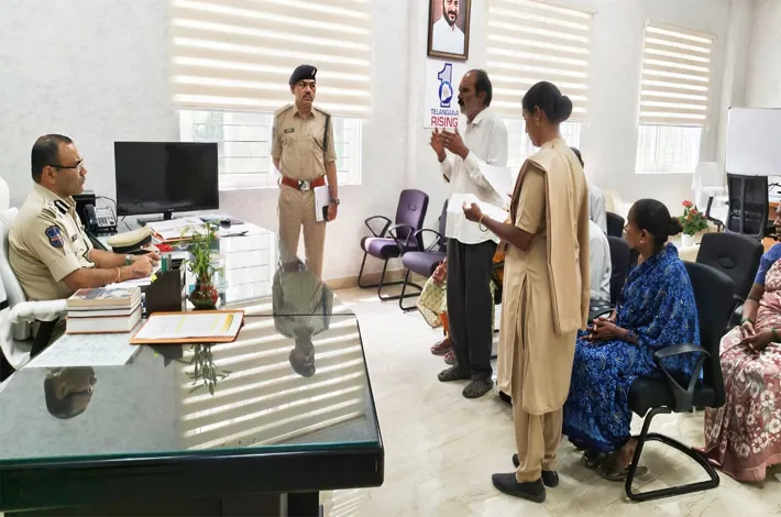 బాధితుల సమస్యలకు సత్వర న్యాయం అందించాలి