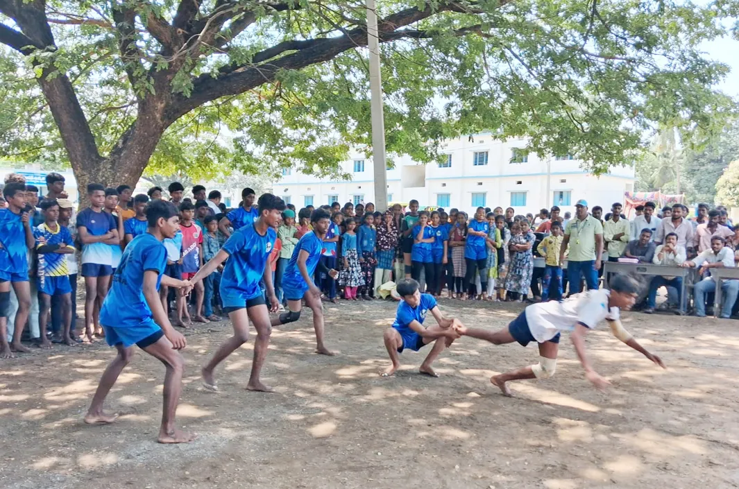 క్రీడా మైదానంలో ఉత్సాహపు పరుగులు!