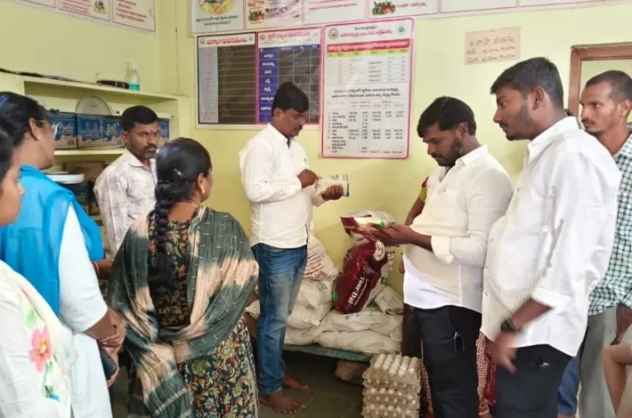 అంగన్వాడీ కేంద్రాన్ని పరిశీలించిన గ్రామ సర్పంచ్, పాలకవర్గ సభ్యులు!!