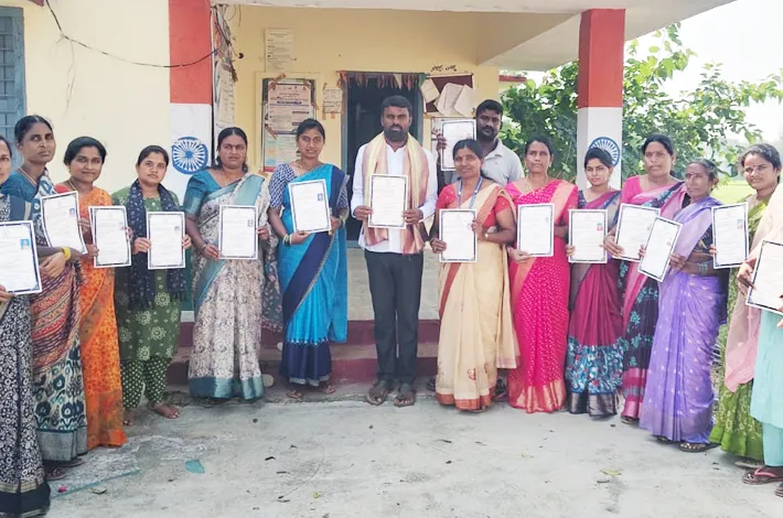 కుట్టు శిక్షణతో మహిళలకు స్వయం ఉపాధి