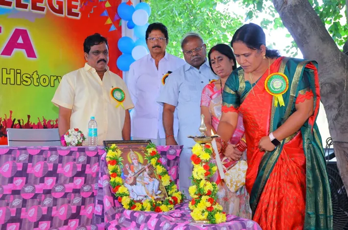 లక్ష్యాన్ని ఎంచుకొని ఉన్నత స్థాయికి ఎదగాలి
