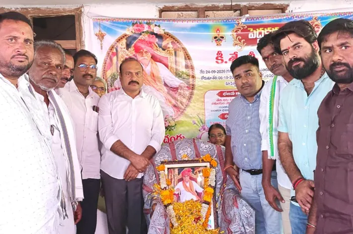 జాదవ్ చందుకు అజ్మీరా శ్యామ్ నాయక్ నివాళి