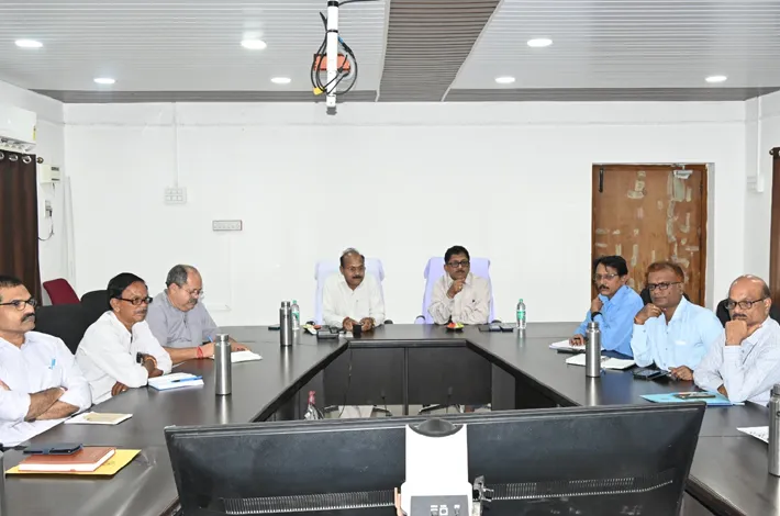 ఉత్పత్తి లక్ష్యాలను సాధించేందుకు ప్రణాళికబద్ధంగా ముందుకు సాగాలి 