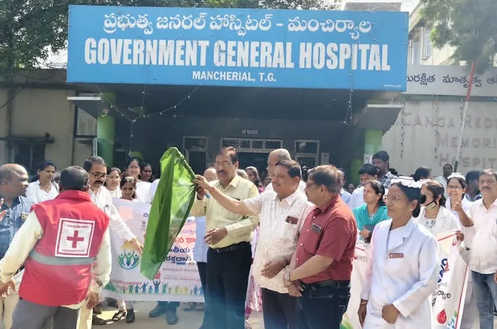 రక్తదానంపై అవగాహన ర్యాలీ