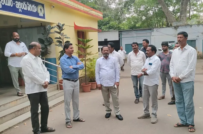 ఎల్ఎస్ఎన్ కార్మికులకు రేపటిలోగా బోనస్ జమ