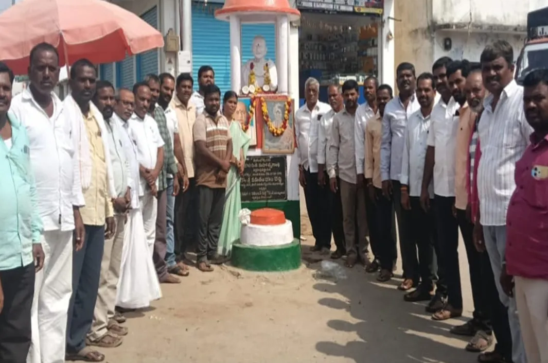 ఇందిరమ్మ వర్ధంతి.. ఉక్కు మనిషి జయంతి