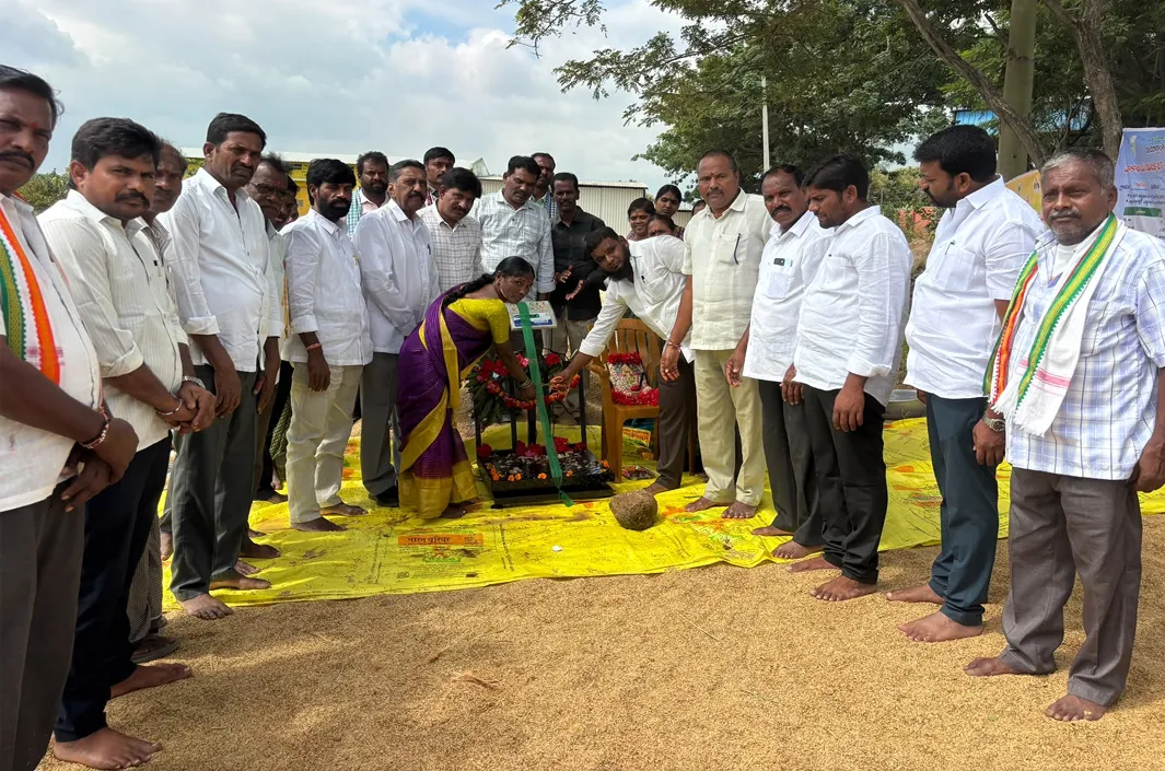 రైతన్నకు భరోసా.. ధాన్యం కొనుగోళ్లు షురూ!