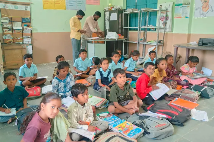వర్క్ అడ్జస్ట్‌మెంట్.. విద్యార్థులకు శాపం..!
